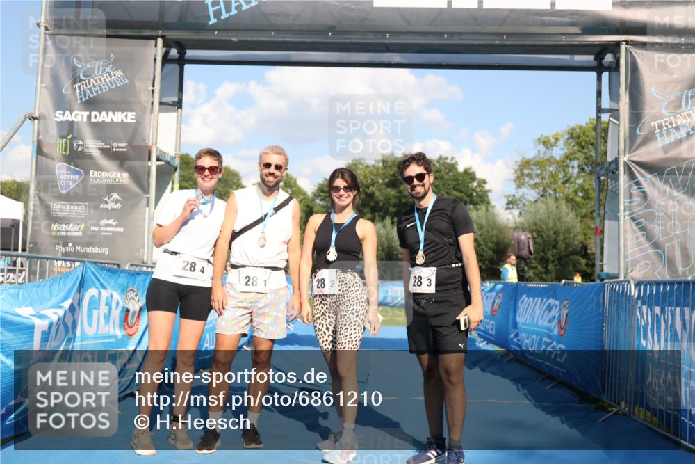25.08.2024 - Elbe Triathlon Hamburg H.Heesch http://msf.ph/oto/6861210 25.08.2024 16:47:21 Ziel  meine-sportfotos.de