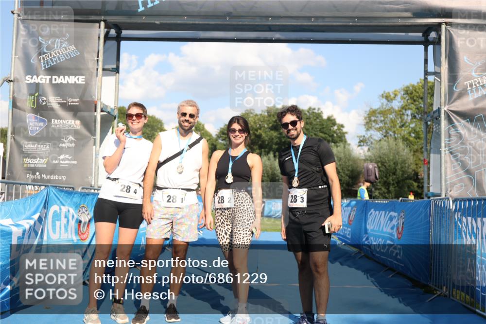 25.08.2024 - Elbe Triathlon Hamburg H.Heesch http://msf.ph/oto/6861229 25.08.2024 16:47:21 Ziel  meine-sportfotos.de