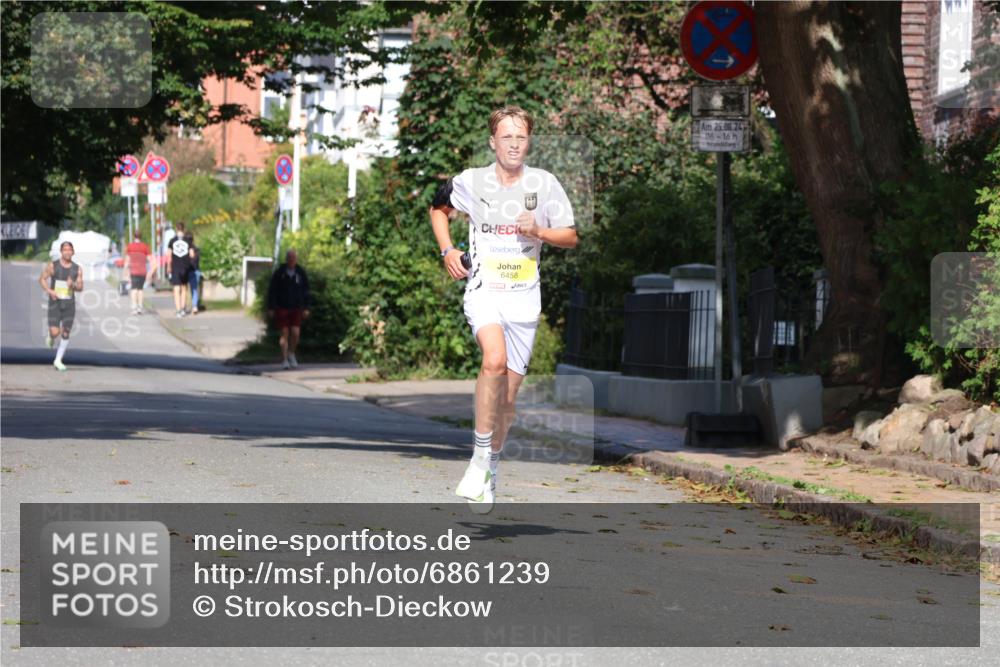 25.08.2024 - 20. Blankeneser Heldenlauf Strokosch-Dieckow http://msf.ph/oto/6861239 25.08.2024 10:15:12 Ziel 6458 meine-sportfotos.de