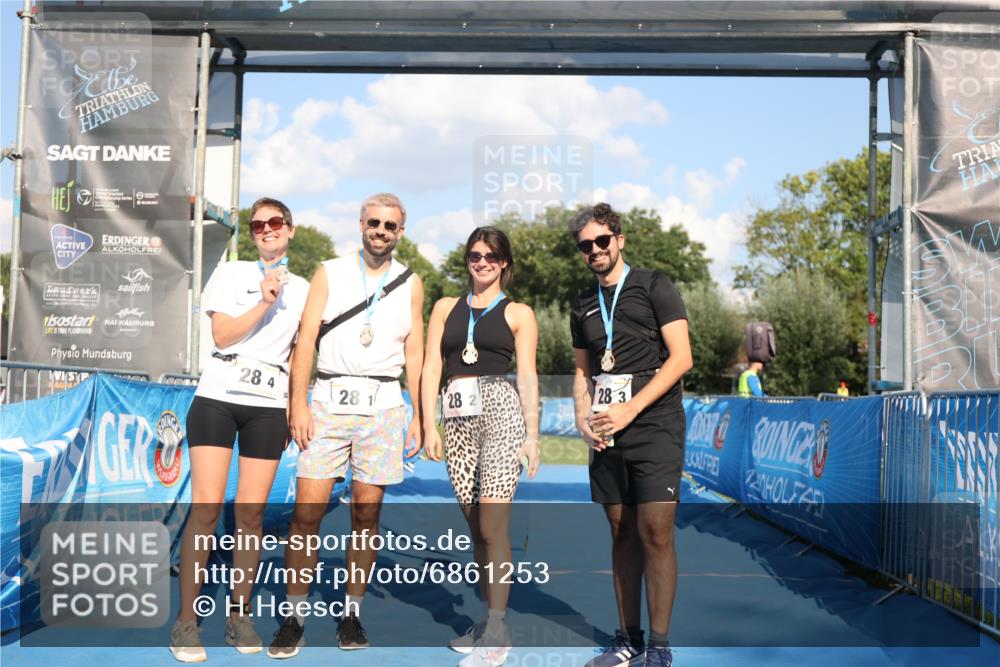 25.08.2024 - Elbe Triathlon Hamburg H.Heesch http://msf.ph/oto/6861253 25.08.2024 16:47:22 Ziel  meine-sportfotos.de