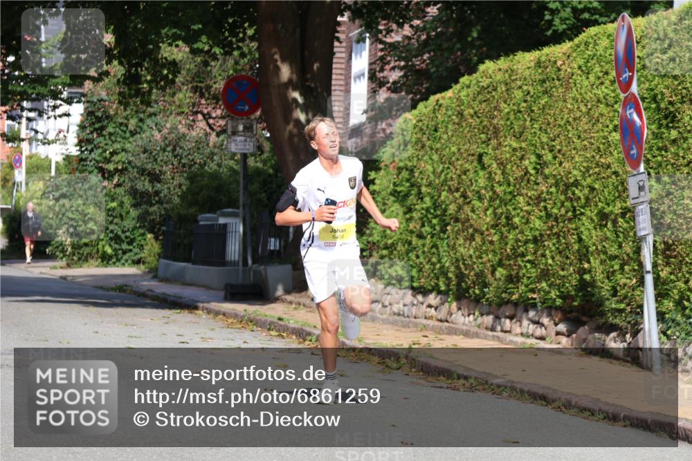 25.08.2024 - 20. Blankeneser Heldenlauf Strokosch-Dieckow http://msf.ph/oto/6861259 25.08.2024 10:15:13 Ziel 6458 meine-sportfotos.de