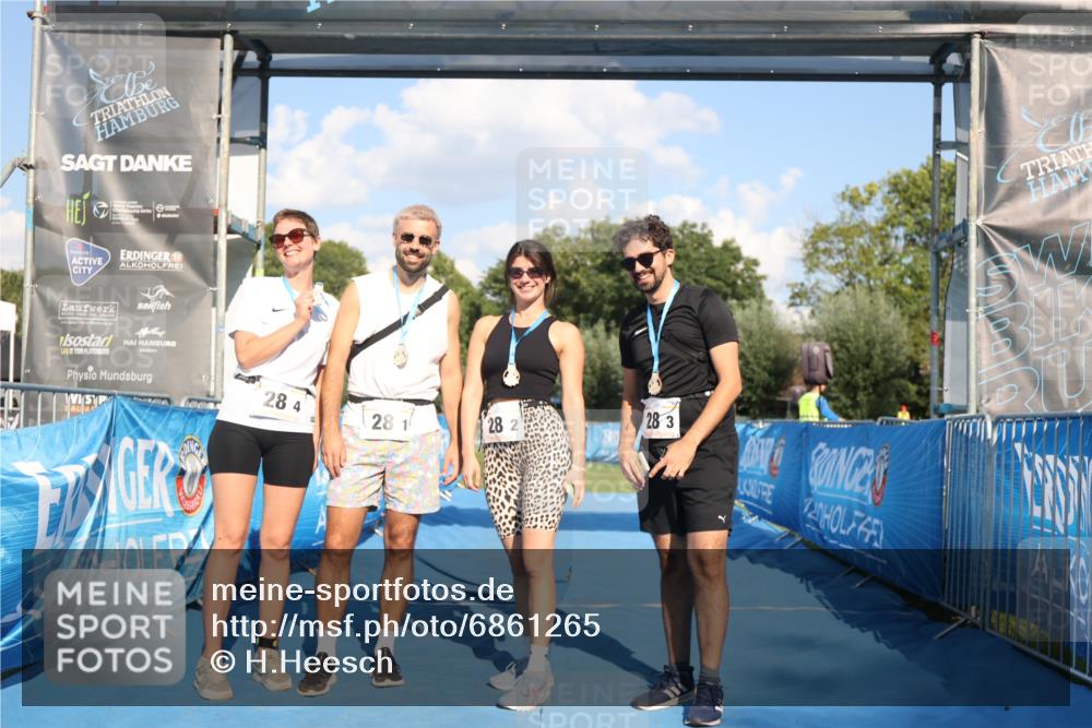 25.08.2024 - Elbe Triathlon Hamburg H.Heesch http://msf.ph/oto/6861265 25.08.2024 16:47:22 Ziel  meine-sportfotos.de