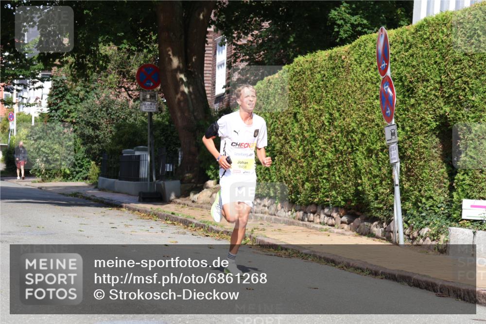 25.08.2024 - 20. Blankeneser Heldenlauf Strokosch-Dieckow http://msf.ph/oto/6861268 25.08.2024 10:15:14 Ziel 6458 meine-sportfotos.de