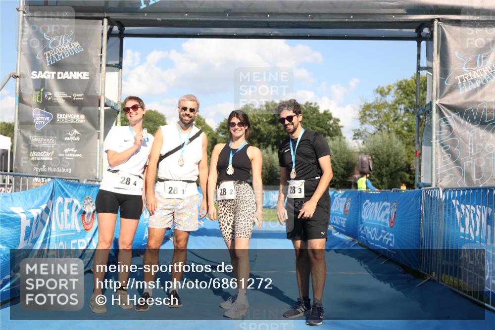 25.08.2024 - Elbe Triathlon Hamburg H.Heesch http://msf.ph/oto/6861272 25.08.2024 16:47:22 Ziel  meine-sportfotos.de