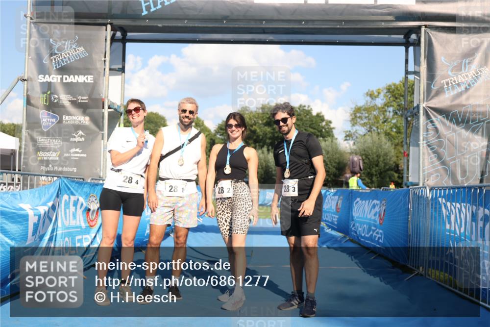 25.08.2024 - Elbe Triathlon Hamburg H.Heesch http://msf.ph/oto/6861277 25.08.2024 16:47:22 Ziel  meine-sportfotos.de