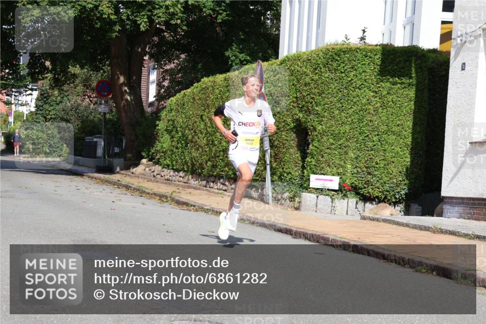 25.08.2024 - 20. Blankeneser Heldenlauf Strokosch-Dieckow http://msf.ph/oto/6861282 25.08.2024 10:15:14 Ziel 6458 meine-sportfotos.de