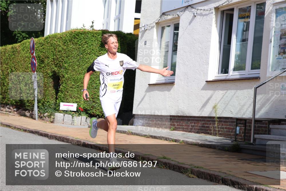 25.08.2024 - 20. Blankeneser Heldenlauf Strokosch-Dieckow http://msf.ph/oto/6861297 25.08.2024 10:15:15 Ziel 6458 meine-sportfotos.de
