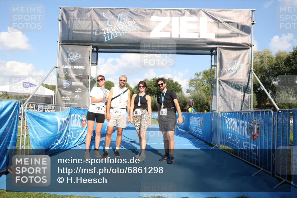 25.08.2024 - Elbe Triathlon Hamburg H.Heesch http://msf.ph/oto/6861298 25.08.2024 16:47:22 Ziel  meine-sportfotos.de