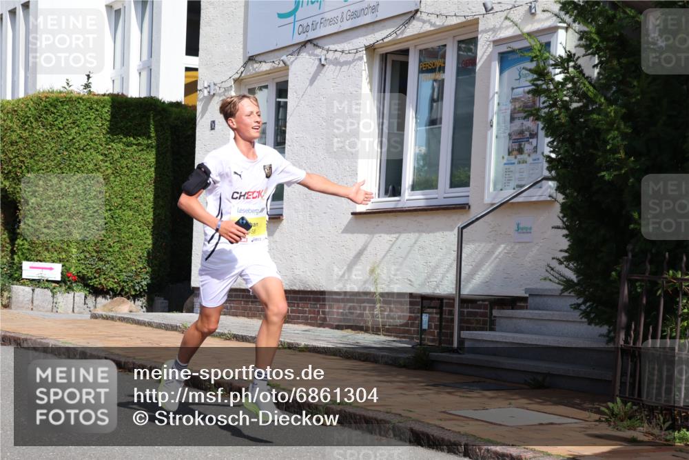 25.08.2024 - 20. Blankeneser Heldenlauf Strokosch-Dieckow http://msf.ph/oto/6861304 25.08.2024 10:15:16 Ziel 6458 meine-sportfotos.de