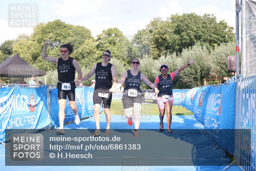 25.08.2024 - Elbe Triathlon Hamburg H.Heesch http://msf.ph/oto/6861383 25.08.2024 16:47:43 Ziel  meine-sportfotos.de