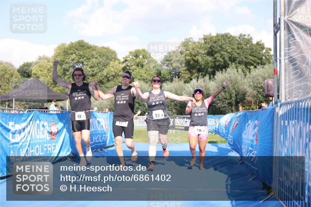 25.08.2024 - Elbe Triathlon Hamburg H.Heesch http://msf.ph/oto/6861402 25.08.2024 16:47:43 Ziel  meine-sportfotos.de