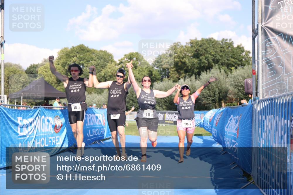 25.08.2024 - Elbe Triathlon Hamburg H.Heesch http://msf.ph/oto/6861409 25.08.2024 16:47:43 Ziel  meine-sportfotos.de