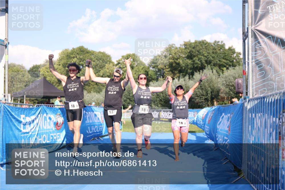 25.08.2024 - Elbe Triathlon Hamburg H.Heesch http://msf.ph/oto/6861413 25.08.2024 16:47:43 Ziel  meine-sportfotos.de