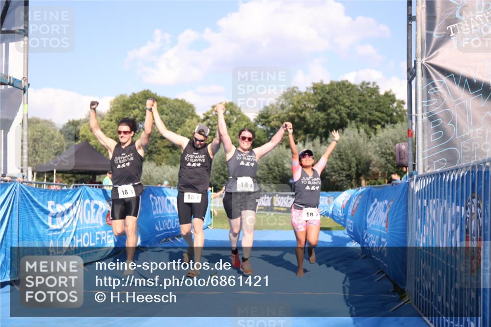 25.08.2024 - Elbe Triathlon Hamburg H.Heesch http://msf.ph/oto/6861421 25.08.2024 16:47:43 Ziel  meine-sportfotos.de