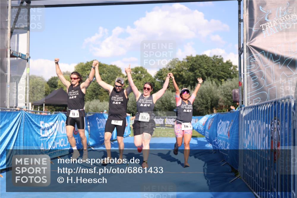 25.08.2024 - Elbe Triathlon Hamburg H.Heesch http://msf.ph/oto/6861433 25.08.2024 16:47:43 Ziel  meine-sportfotos.de