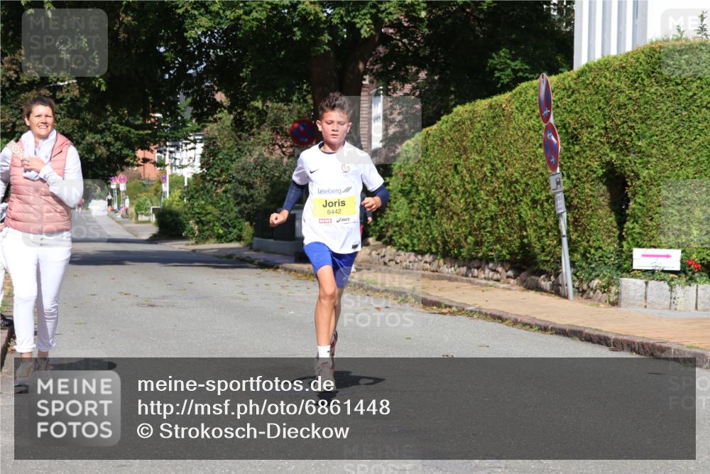 25.08.2024 - 20. Blankeneser Heldenlauf Strokosch-Dieckow http://msf.ph/oto/6861448 25.08.2024 10:15:45 Ziel 6442 meine-sportfotos.de