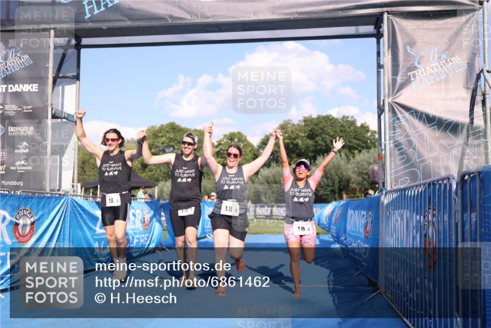 25.08.2024 - Elbe Triathlon Hamburg H.Heesch http://msf.ph/oto/6861462 25.08.2024 16:47:44 Ziel  meine-sportfotos.de