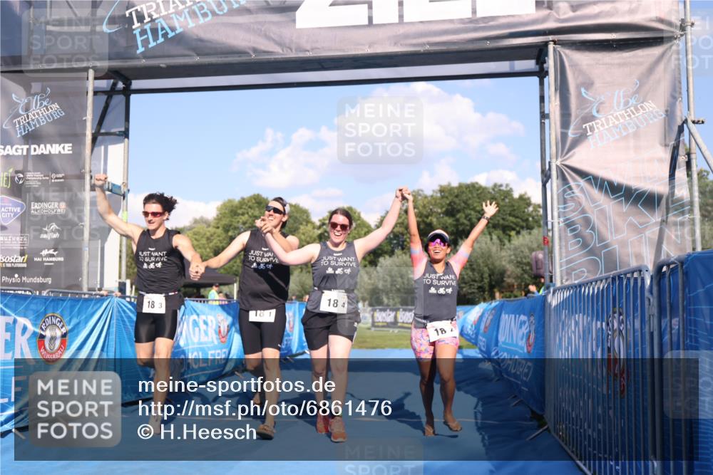 25.08.2024 - Elbe Triathlon Hamburg H.Heesch http://msf.ph/oto/6861476 25.08.2024 16:47:44 Ziel  meine-sportfotos.de