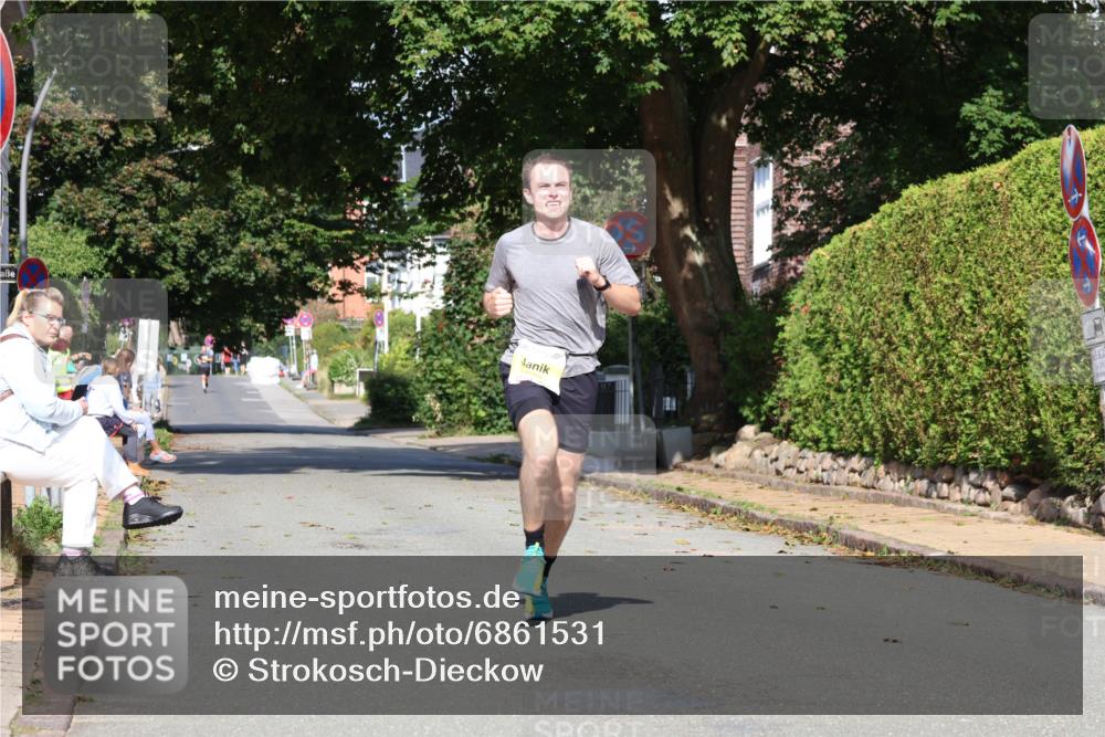 25.08.2024 - 20. Blankeneser Heldenlauf Strokosch-Dieckow http://msf.ph/oto/6861531 25.08.2024 10:16:13 Ziel 6399 meine-sportfotos.de