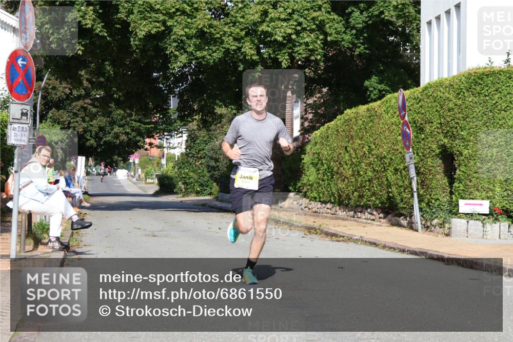 25.08.2024 - 20. Blankeneser Heldenlauf Strokosch-Dieckow http://msf.ph/oto/6861550 25.08.2024 10:16:14 Ziel 6399 meine-sportfotos.de
