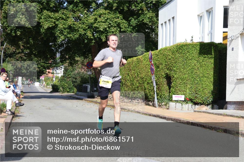 25.08.2024 - 20. Blankeneser Heldenlauf Strokosch-Dieckow http://msf.ph/oto/6861571 25.08.2024 10:16:15 Ziel 6399 meine-sportfotos.de