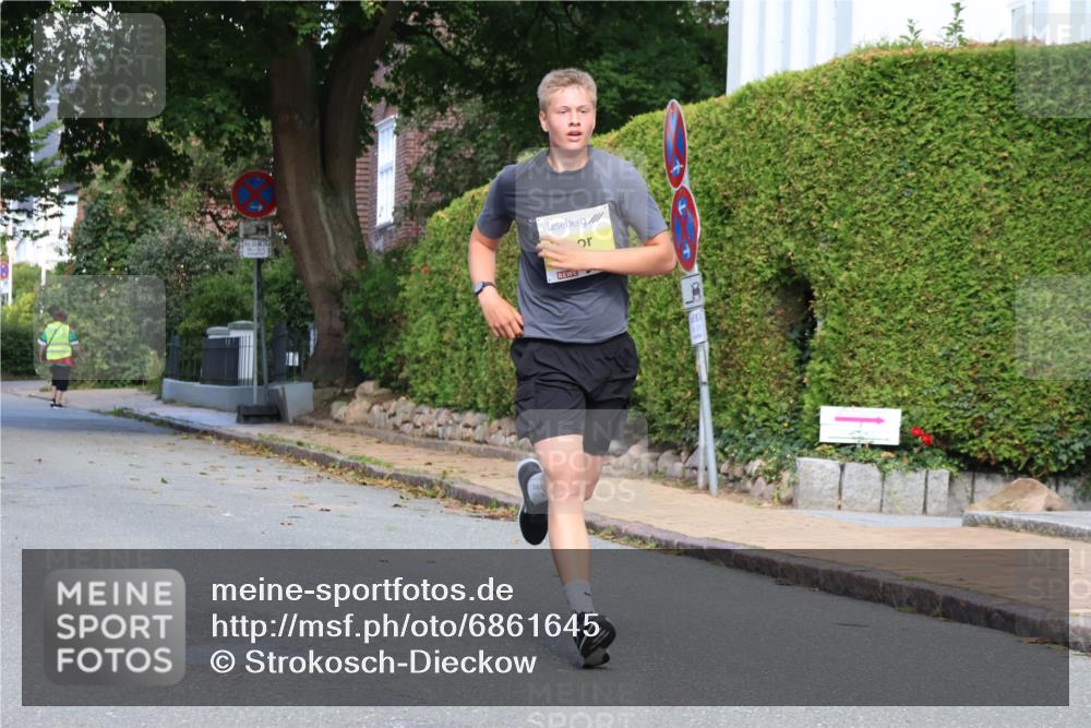 25.08.2024 - 20. Blankeneser Heldenlauf Strokosch-Dieckow http://msf.ph/oto/6861645 25.08.2024 10:16:46 Ziel 6244 meine-sportfotos.de