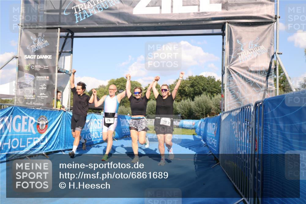 25.08.2024 - Elbe Triathlon Hamburg H.Heesch http://msf.ph/oto/6861689 25.08.2024 16:48:19 Ziel  meine-sportfotos.de