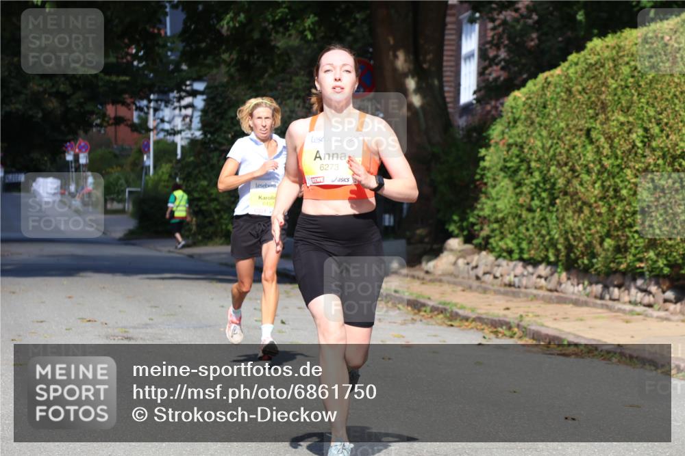 25.08.2024 - 20. Blankeneser Heldenlauf Strokosch-Dieckow http://msf.ph/oto/6861750 25.08.2024 10:17:07 Ziel 6273, 6457, 6459 meine-sportfotos.de
