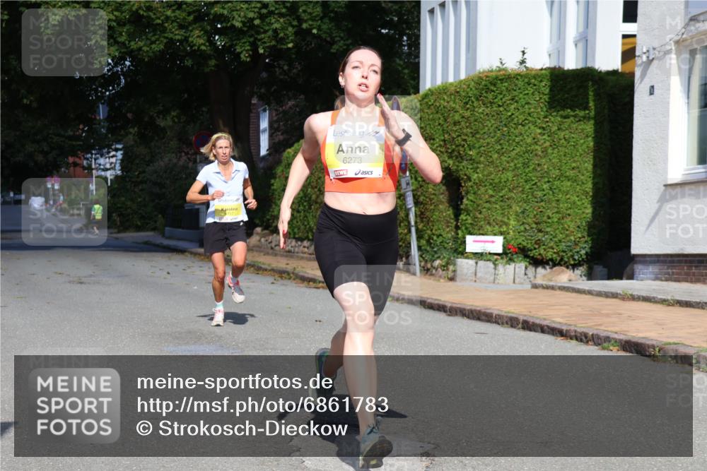 25.08.2024 - 20. Blankeneser Heldenlauf Strokosch-Dieckow http://msf.ph/oto/6861783 25.08.2024 10:17:09 Ziel 6273, 6457, 6459 meine-sportfotos.de