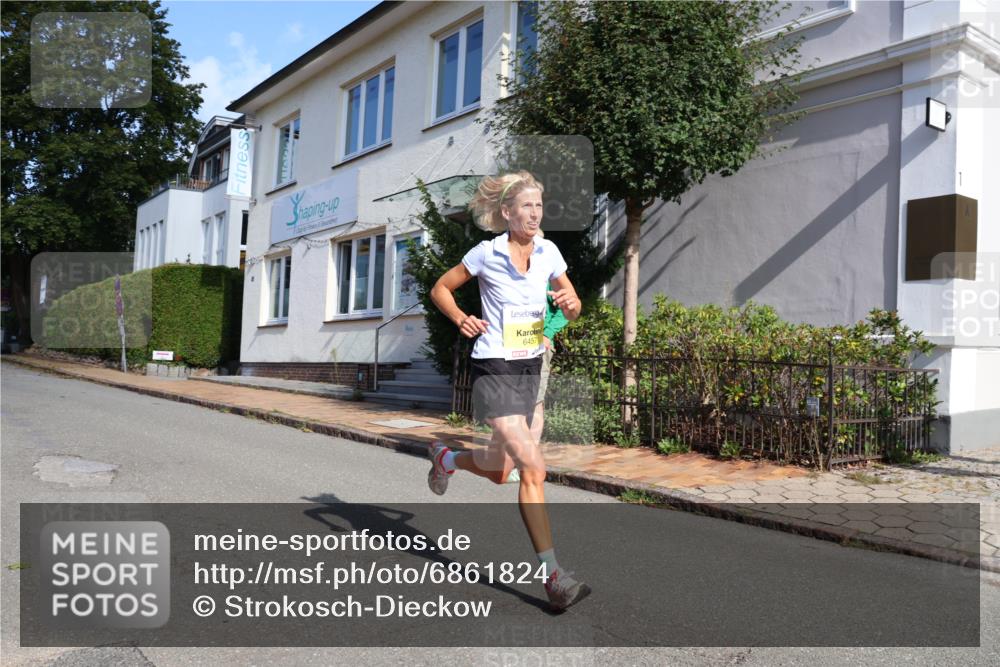 25.08.2024 - 20. Blankeneser Heldenlauf Strokosch-Dieckow http://msf.ph/oto/6861824 25.08.2024 10:17:11 Ziel 6273, 6457, 6459 meine-sportfotos.de