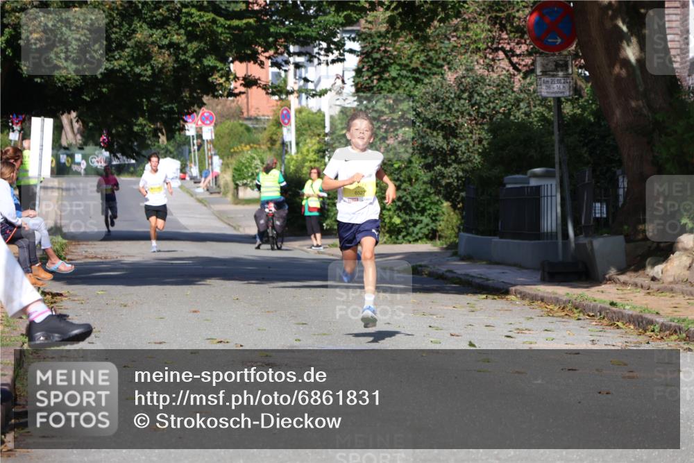 25.08.2024 - 20. Blankeneser Heldenlauf Strokosch-Dieckow http://msf.ph/oto/6861831 25.08.2024 10:17:42 Ziel 6527 meine-sportfotos.de
