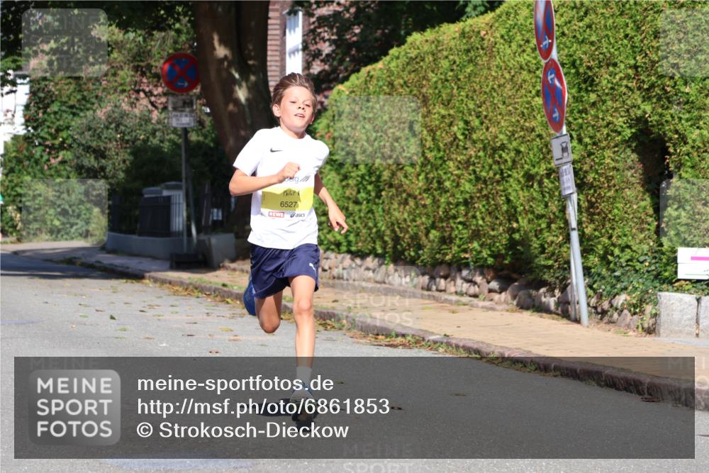 25.08.2024 - 20. Blankeneser Heldenlauf Strokosch-Dieckow http://msf.ph/oto/6861853 25.08.2024 10:17:45 Ziel 6297, 6527 meine-sportfotos.de