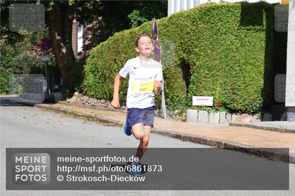 25.08.2024 - 20. Blankeneser Heldenlauf Strokosch-Dieckow http://msf.ph/oto/6861873 25.08.2024 10:17:46 Ziel 6297, 6527 meine-sportfotos.de