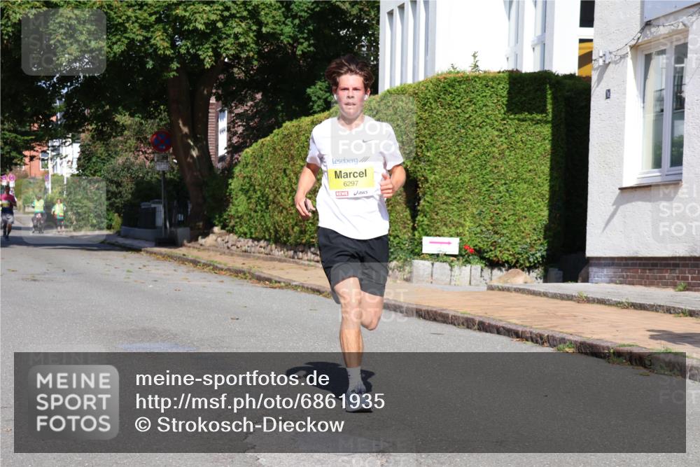 25.08.2024 - 20. Blankeneser Heldenlauf Strokosch-Dieckow http://msf.ph/oto/6861935 25.08.2024 10:17:55 Ziel 6297 meine-sportfotos.de