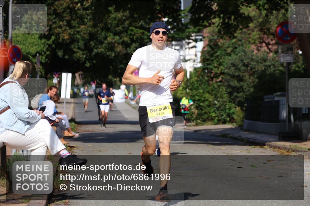 25.08.2024 - 20. Blankeneser Heldenlauf Strokosch-Dieckow http://msf.ph/oto/6861996 25.08.2024 10:18:17 Ziel 6354, 6410 meine-sportfotos.de