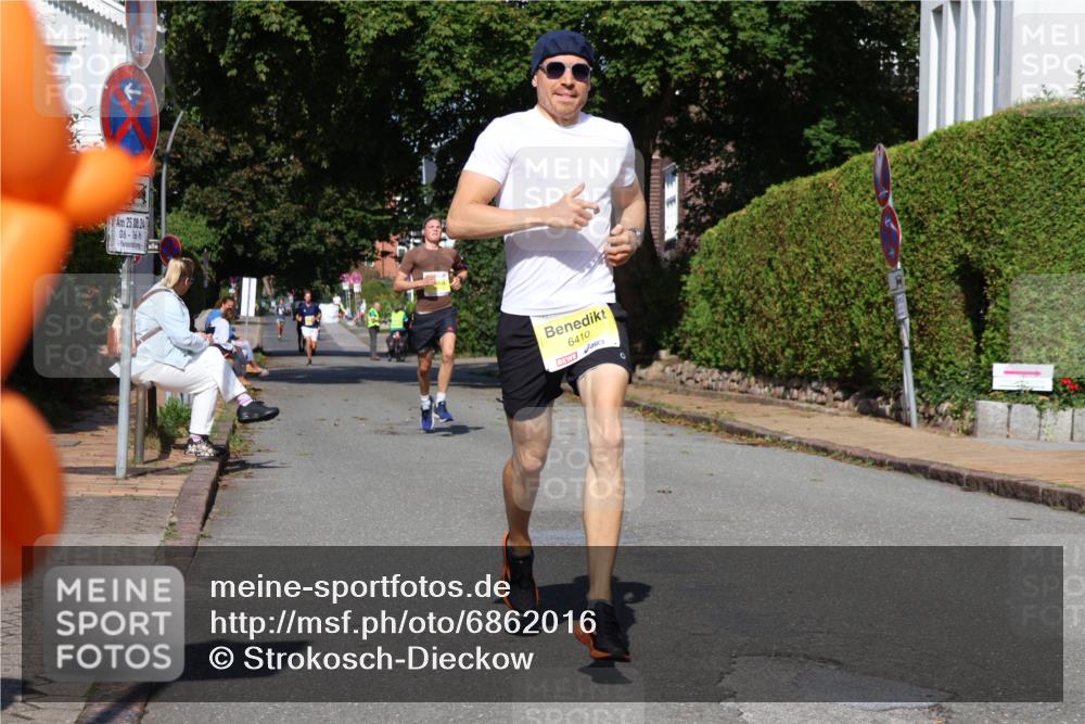 25.08.2024 - 20. Blankeneser Heldenlauf Strokosch-Dieckow http://msf.ph/oto/6862016 25.08.2024 10:18:19 Ziel 6354, 6410 meine-sportfotos.de