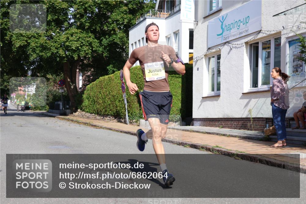 25.08.2024 - 20. Blankeneser Heldenlauf Strokosch-Dieckow http://msf.ph/oto/6862064 25.08.2024 10:18:22 Ziel 6185, 6354, 6410 meine-sportfotos.de