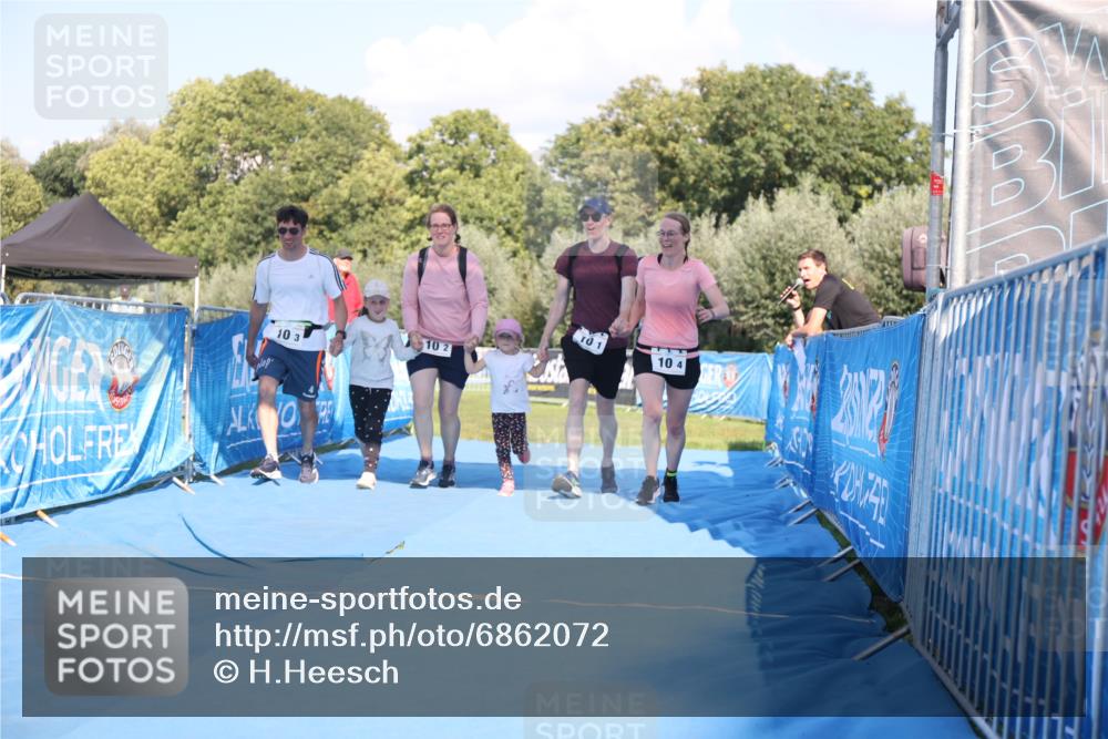 25.08.2024 - Elbe Triathlon Hamburg H.Heesch http://msf.ph/oto/6862072 25.08.2024 16:55:30 Ziel  meine-sportfotos.de