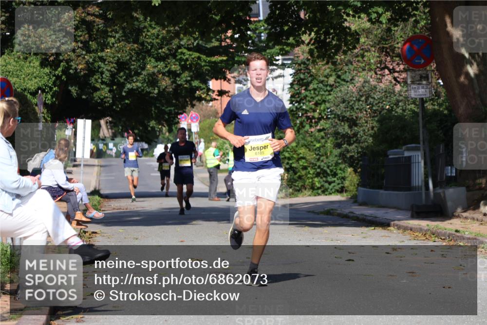 25.08.2024 - 20. Blankeneser Heldenlauf Strokosch-Dieckow http://msf.ph/oto/6862073 25.08.2024 10:18:29 Ziel 6185, 6412 meine-sportfotos.de