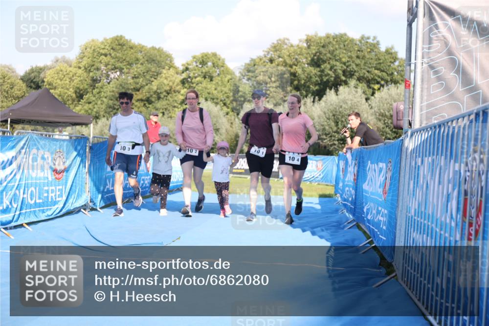 25.08.2024 - Elbe Triathlon Hamburg H.Heesch http://msf.ph/oto/6862080 25.08.2024 16:55:30 Ziel  meine-sportfotos.de