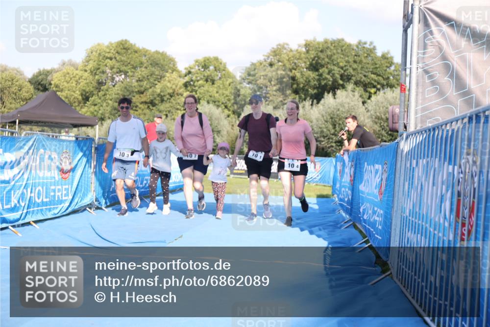25.08.2024 - Elbe Triathlon Hamburg H.Heesch http://msf.ph/oto/6862089 25.08.2024 16:55:30 Ziel  meine-sportfotos.de