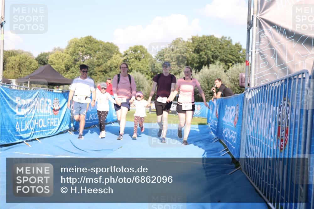 25.08.2024 - Elbe Triathlon Hamburg H.Heesch http://msf.ph/oto/6862096 25.08.2024 16:55:30 Ziel  meine-sportfotos.de