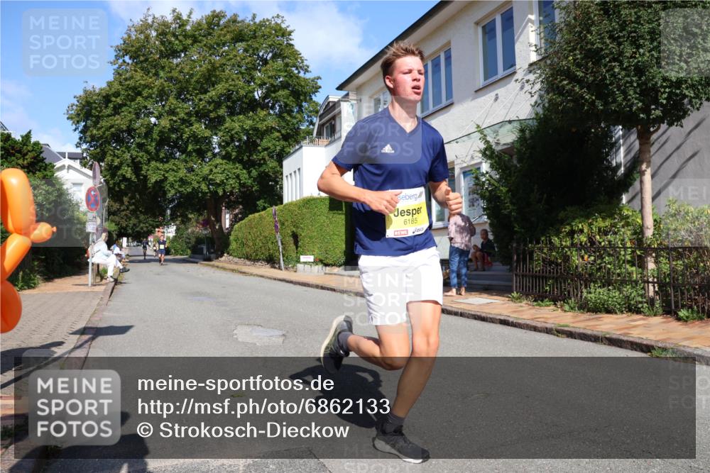 25.08.2024 - 20. Blankeneser Heldenlauf Strokosch-Dieckow http://msf.ph/oto/6862133 25.08.2024 10:18:34 Ziel 6185, 6412 meine-sportfotos.de