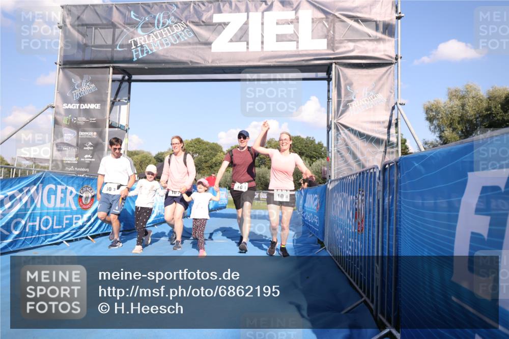 25.08.2024 - Elbe Triathlon Hamburg H.Heesch http://msf.ph/oto/6862195 25.08.2024 16:55:31 Ziel  meine-sportfotos.de