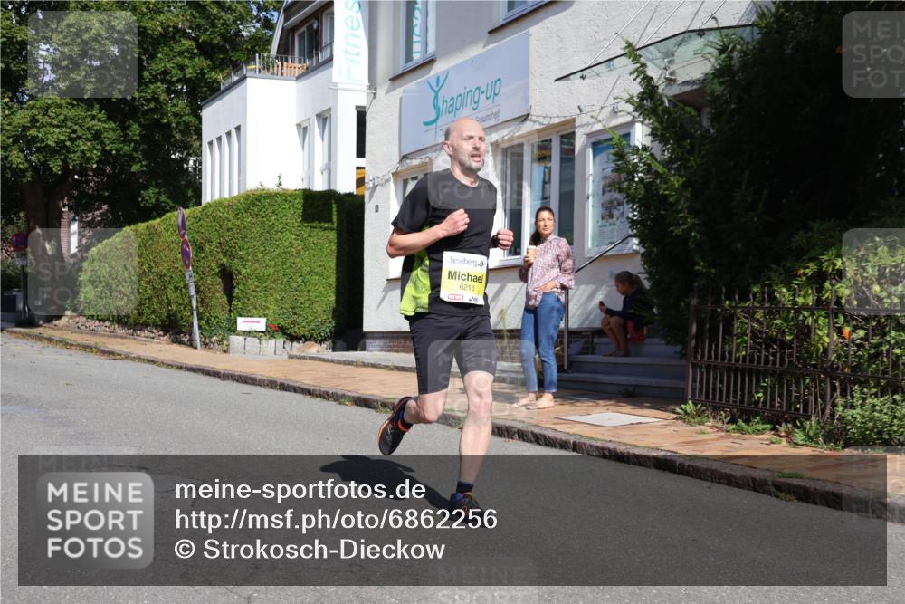 25.08.2024 - 20. Blankeneser Heldenlauf Strokosch-Dieckow http://msf.ph/oto/6862256 25.08.2024 10:18:52 Ziel 6216 meine-sportfotos.de