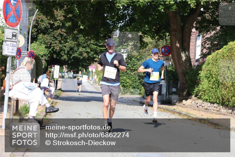 25.08.2024 - 20. Blankeneser Heldenlauf Strokosch-Dieckow http://msf.ph/oto/6862274 25.08.2024 10:19:29 Ziel 6008, 6514 meine-sportfotos.de