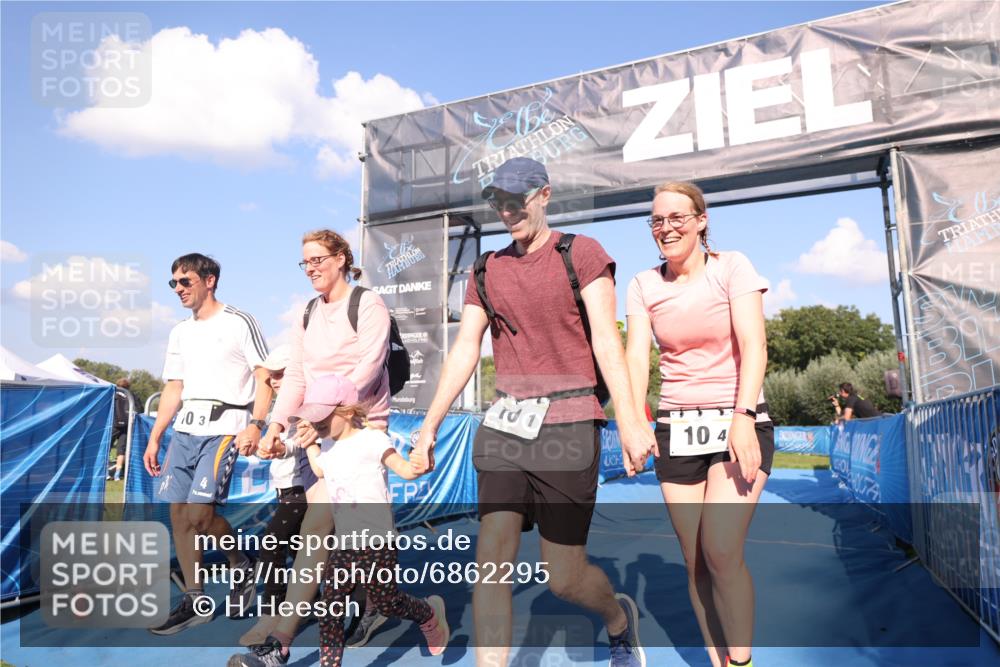 25.08.2024 - Elbe Triathlon Hamburg H.Heesch http://msf.ph/oto/6862295 25.08.2024 16:55:33 Ziel  meine-sportfotos.de