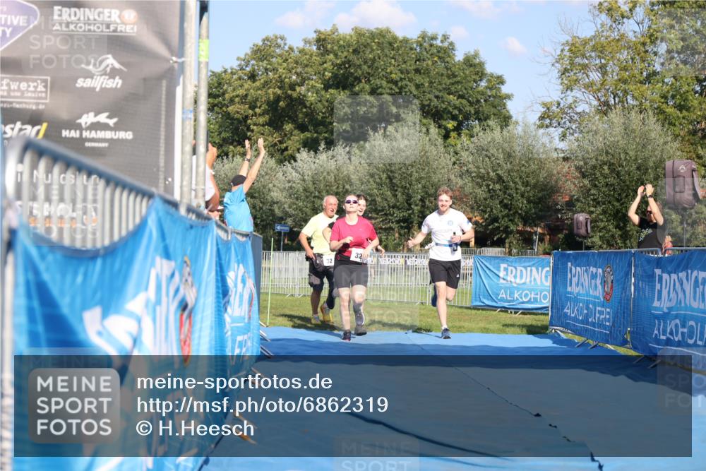 25.08.2024 - Elbe Triathlon Hamburg H.Heesch http://msf.ph/oto/6862319 25.08.2024 17:17:15 Ziel  meine-sportfotos.de