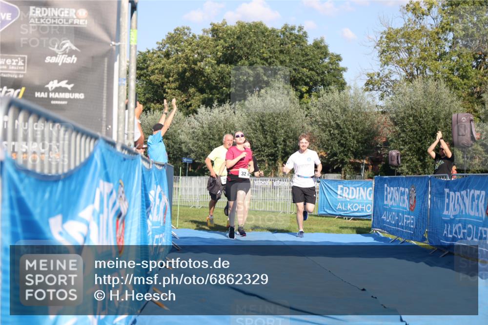 25.08.2024 - Elbe Triathlon Hamburg H.Heesch http://msf.ph/oto/6862329 25.08.2024 17:17:15 Ziel  meine-sportfotos.de