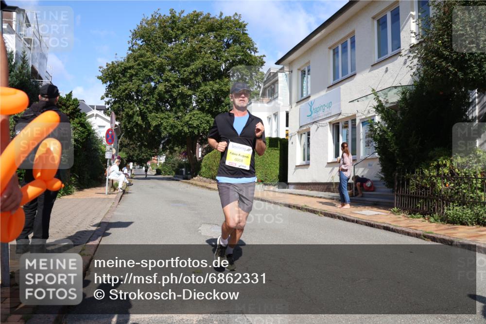 25.08.2024 - 20. Blankeneser Heldenlauf Strokosch-Dieckow http://msf.ph/oto/6862331 25.08.2024 10:19:32 Ziel 6008, 6514 meine-sportfotos.de